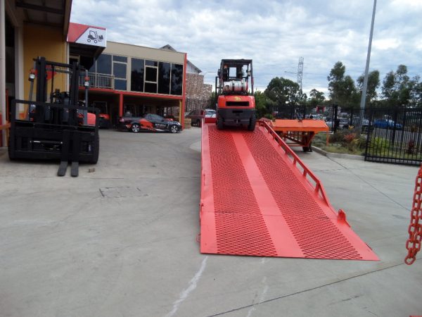 DR8 - Dock Ramp  - 8 Ton / Air Tyres